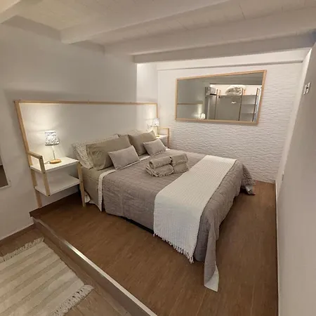 Lucrezia Apartment *